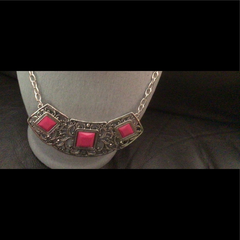 Another gorgeous paparazzi necklace
